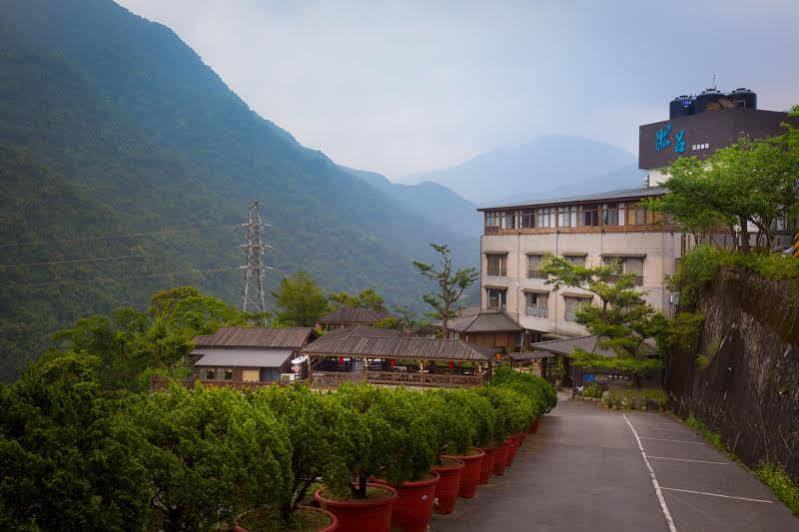 Wulai Sunglyu Hot Spring Resort Eksteriør billede